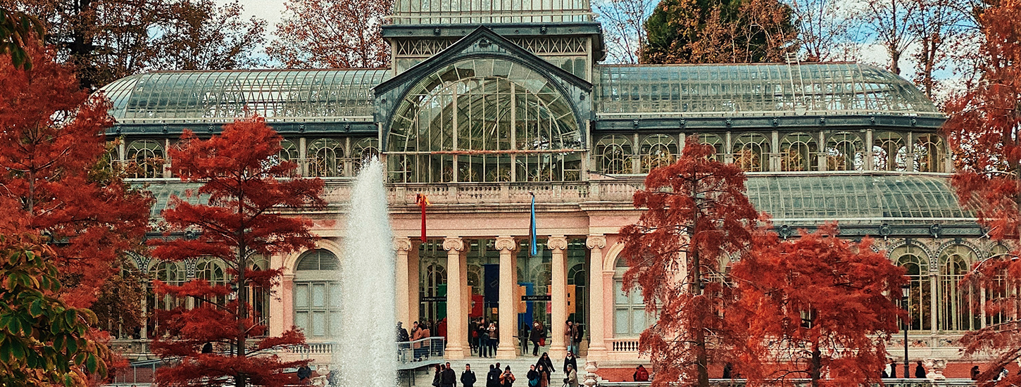 Construit en 1887 par l'architecte Ricardo Velázquez Bosco dans le parc du Retiro