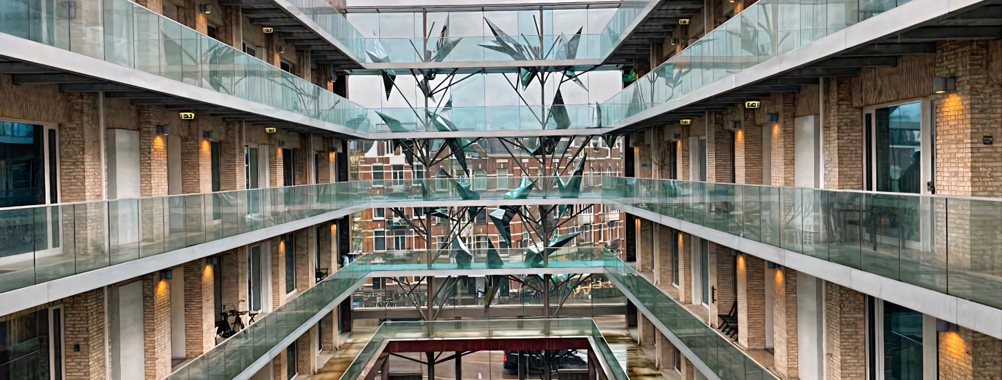 Bâtiment hybride de logements et de commerces